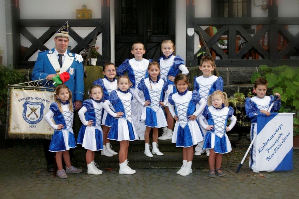 Prinzengarde Blau-Weiß 1937 Hürth Minis